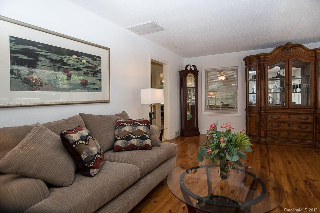 17 Johnston Boulevard - Photo 3