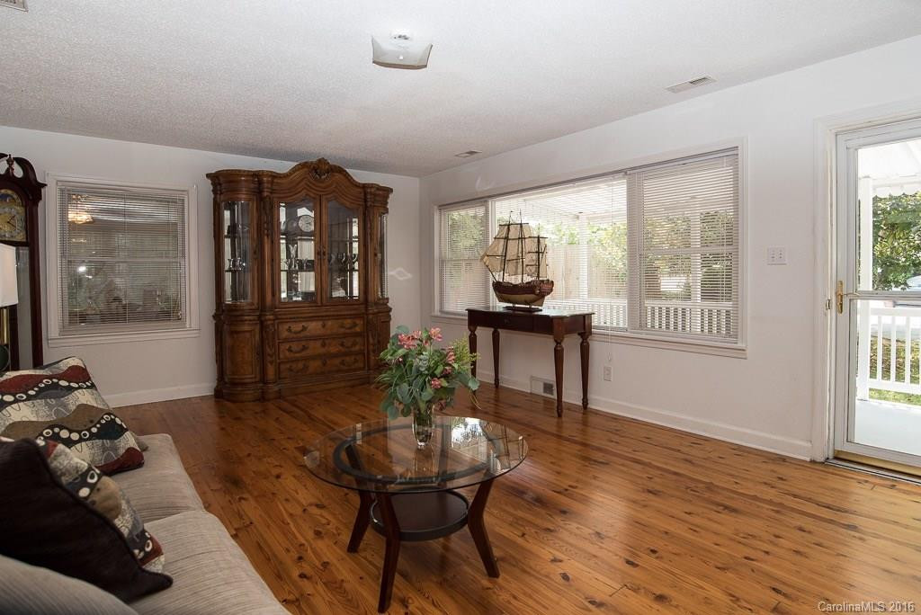17 Johnston Boulevard - Photo 4