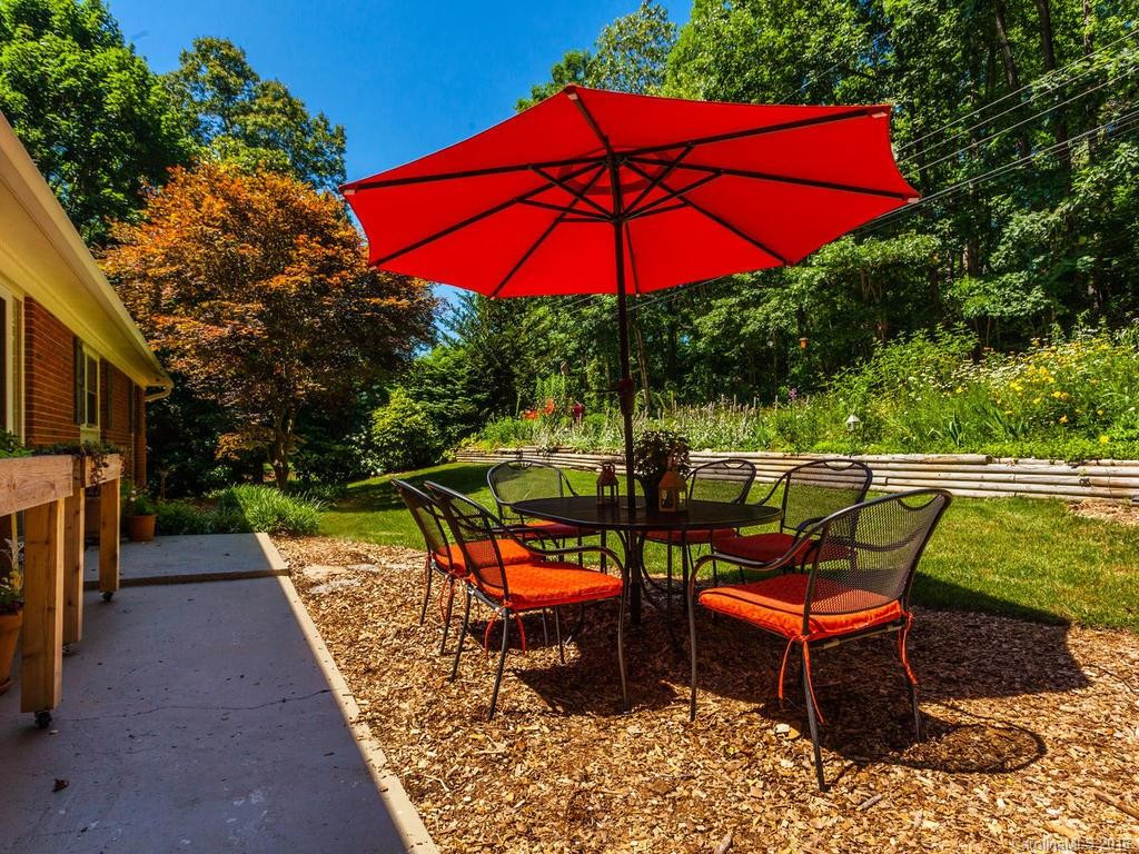 50 Hemlock Street - Photo 3