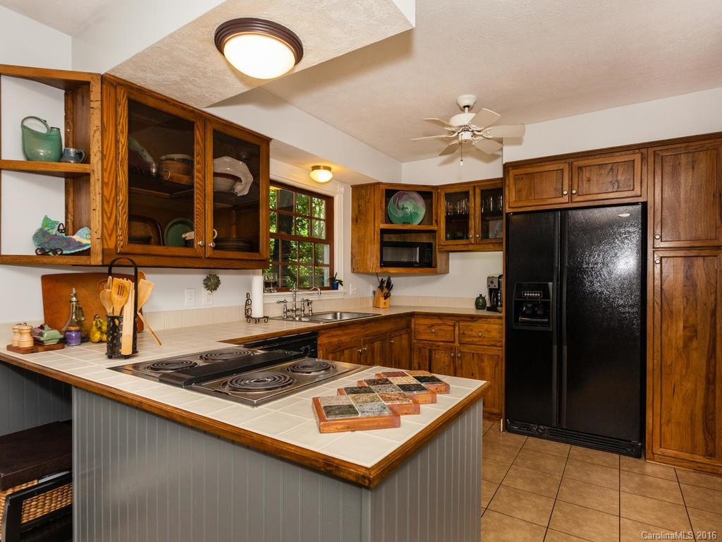50 Hemlock Street - Photo 6