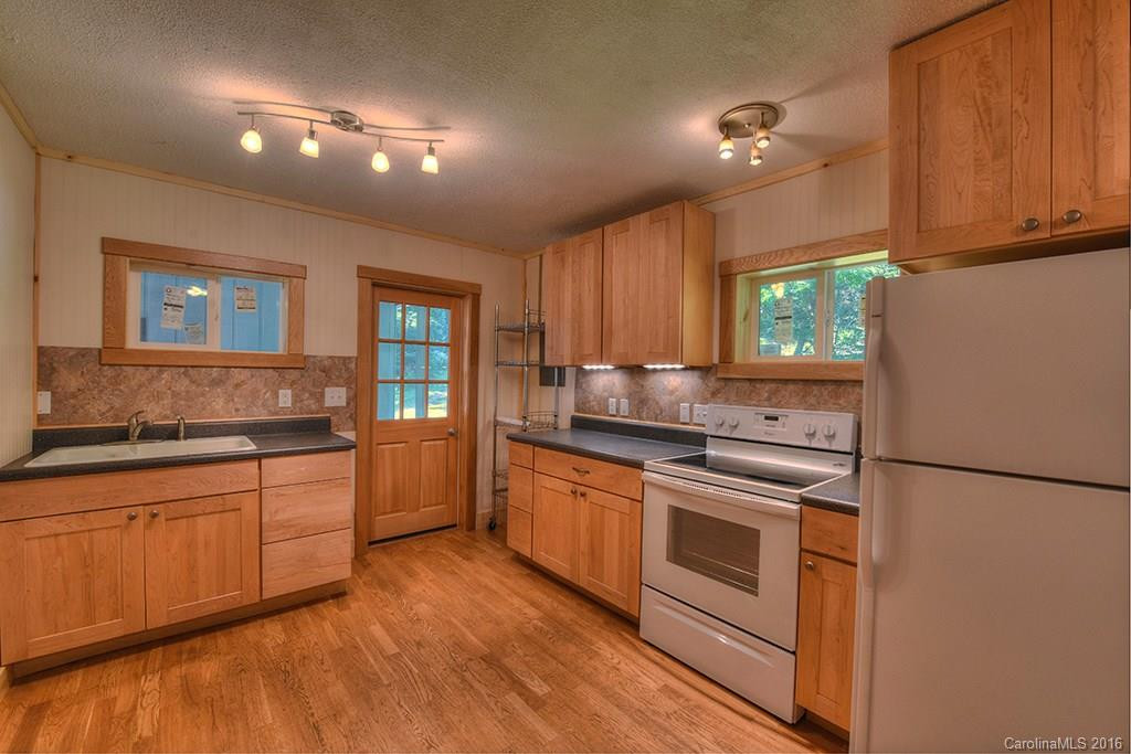476 Roscoe Lewis Road - Photo 4