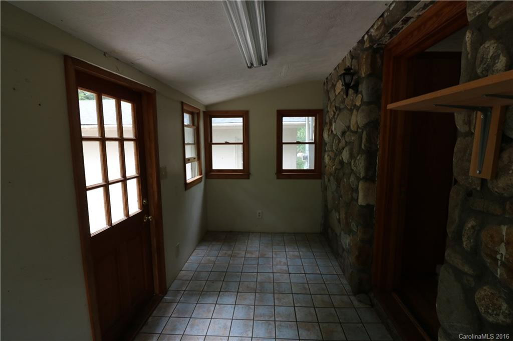 615 White Pine Drive - Photo 11