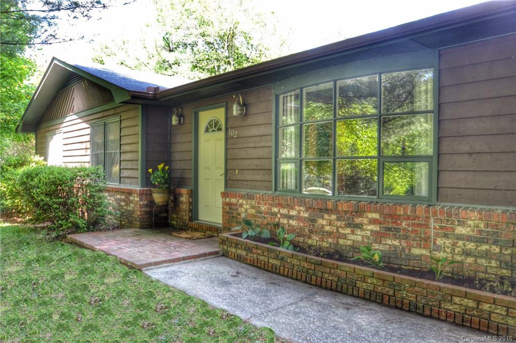 102 Prestwick Drive