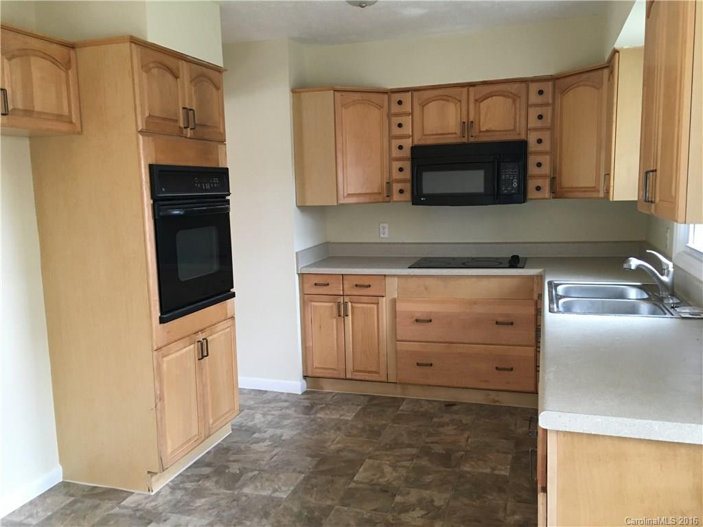 202 Mountain View Road - Photo 2