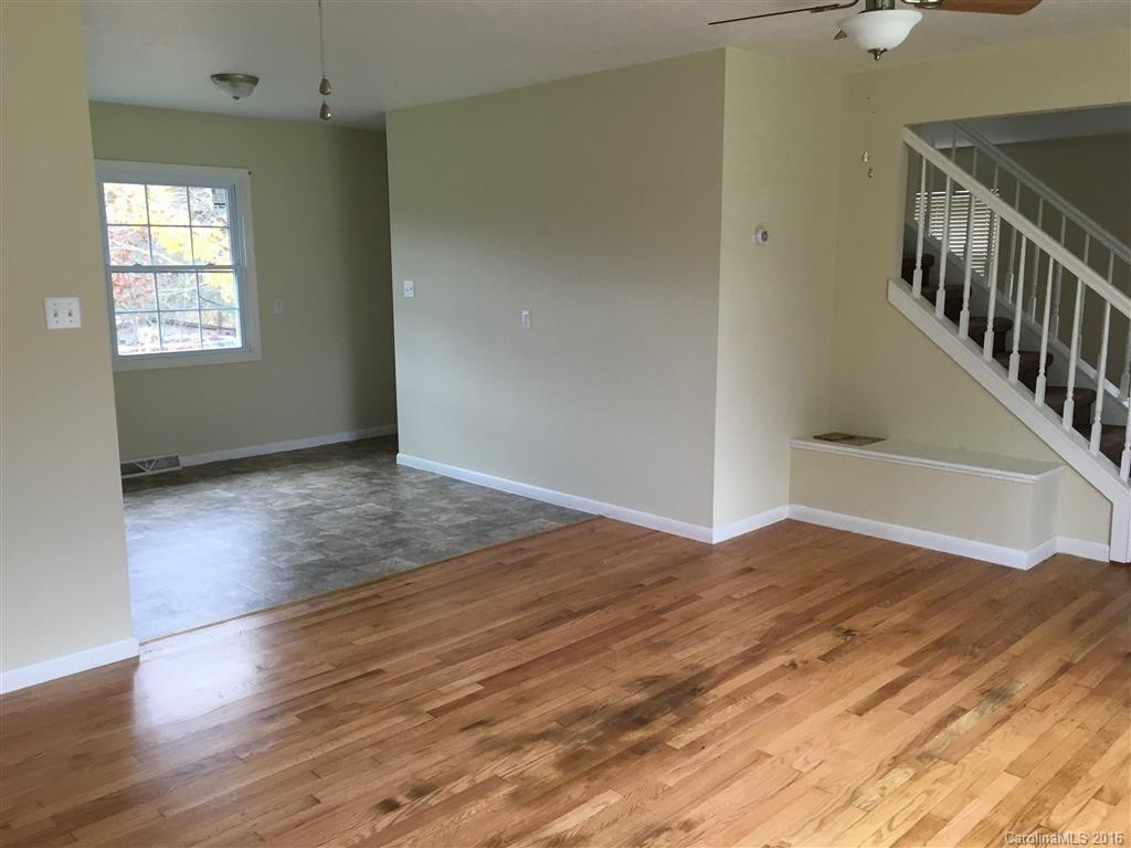 202 Mountain View Road - Photo 3