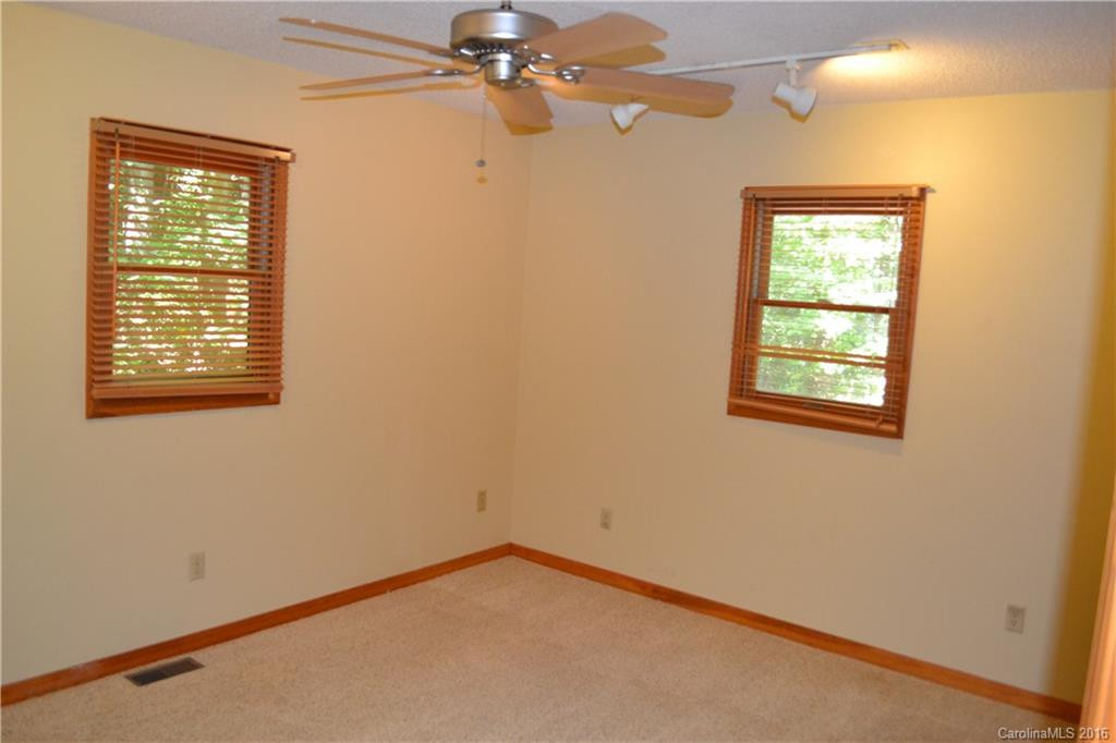 58 Oak Terrace - Photo 17