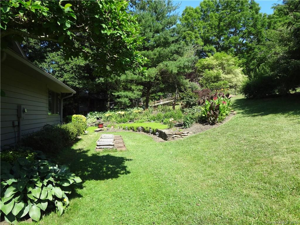 26 Samara Drive - Photo 23