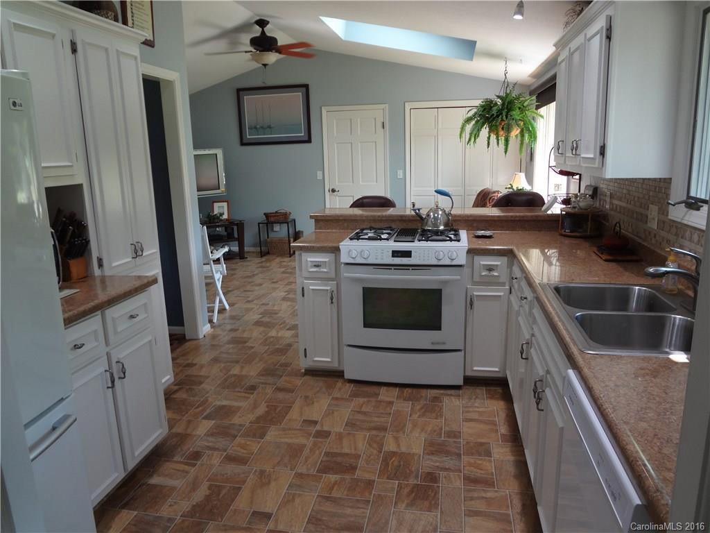26 Samara Drive - Photo 6