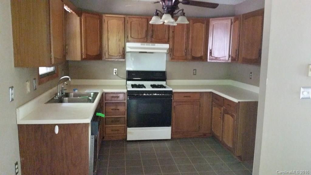102 Falcon Hill Drive - Photo 3