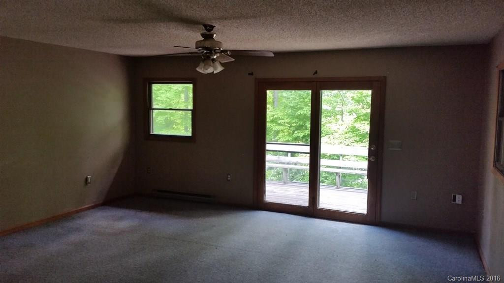 102 Falcon Hill Drive - Photo 4
