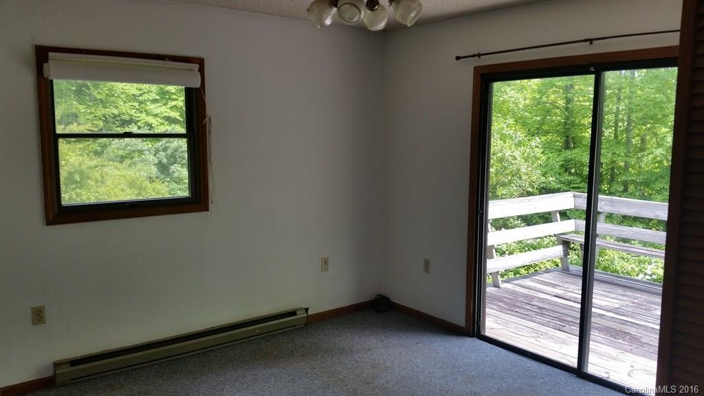 102 Falcon Hill Drive - Photo 9