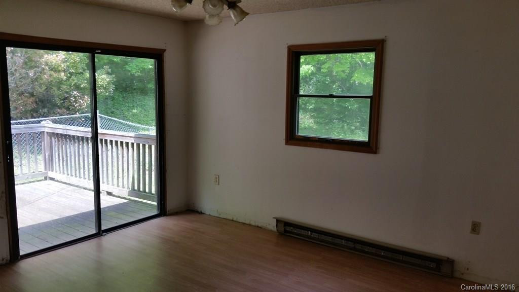 102 Falcon Hill Drive - Photo 10