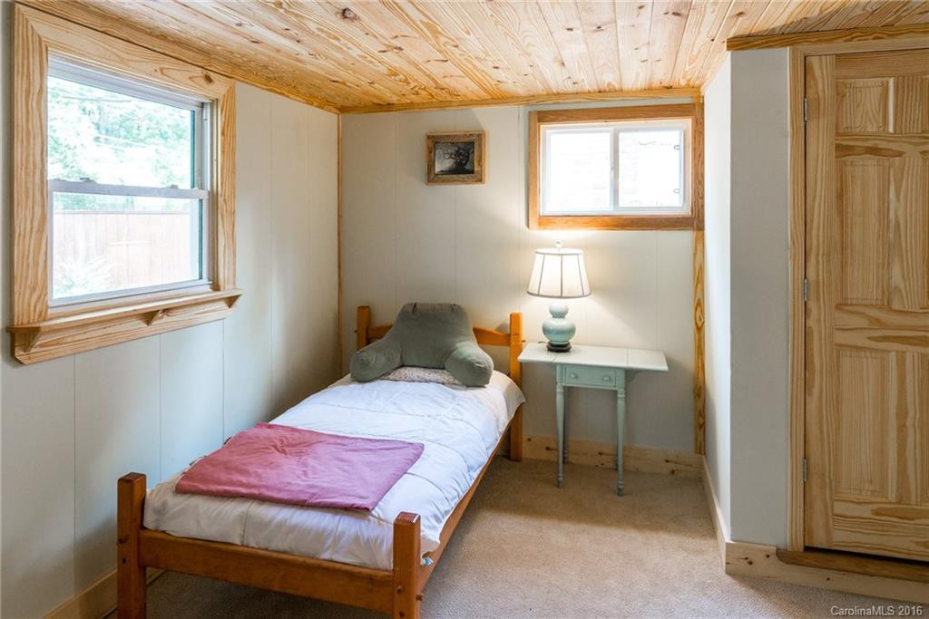 525 Rhododendron Avenue - Photo 12