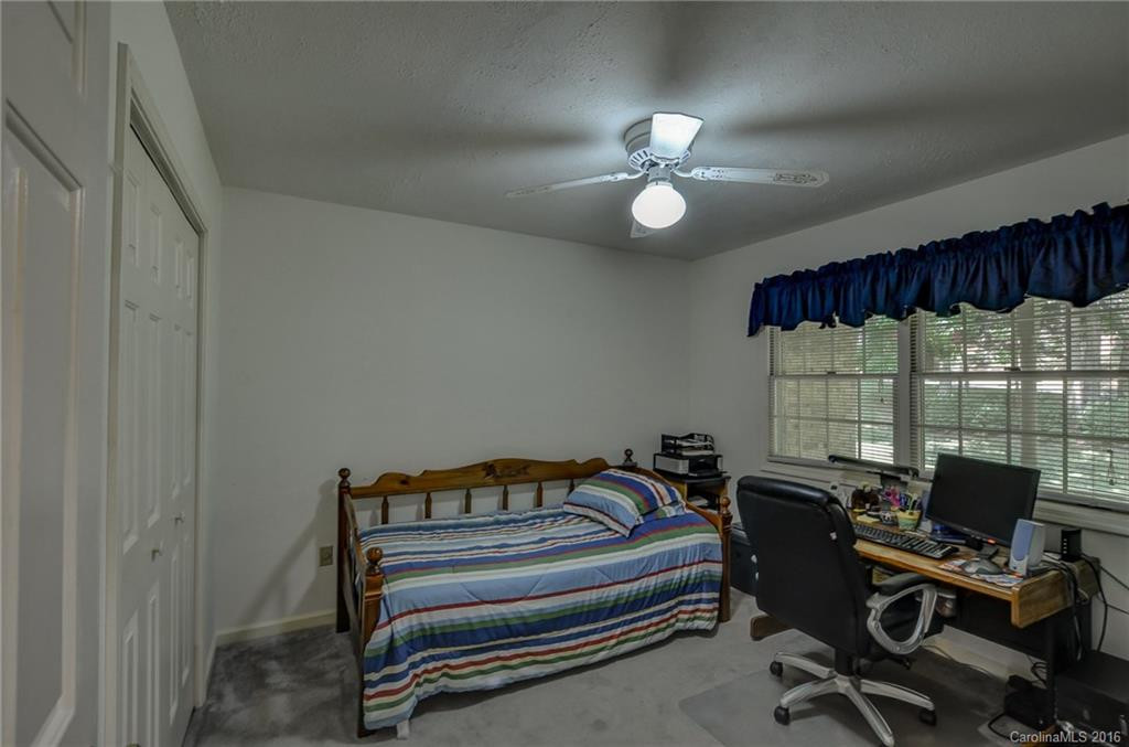 9 Tree Top Drive - Photo 14