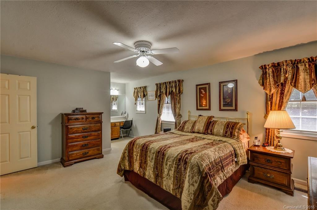 9 Tree Top Drive - Photo 17