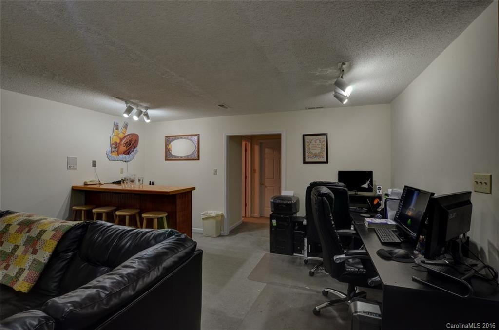 9 Tree Top Drive - Photo 10