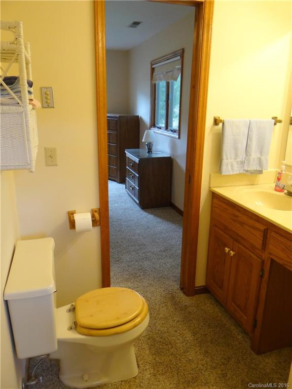105 Edgewood Court - Photo 17