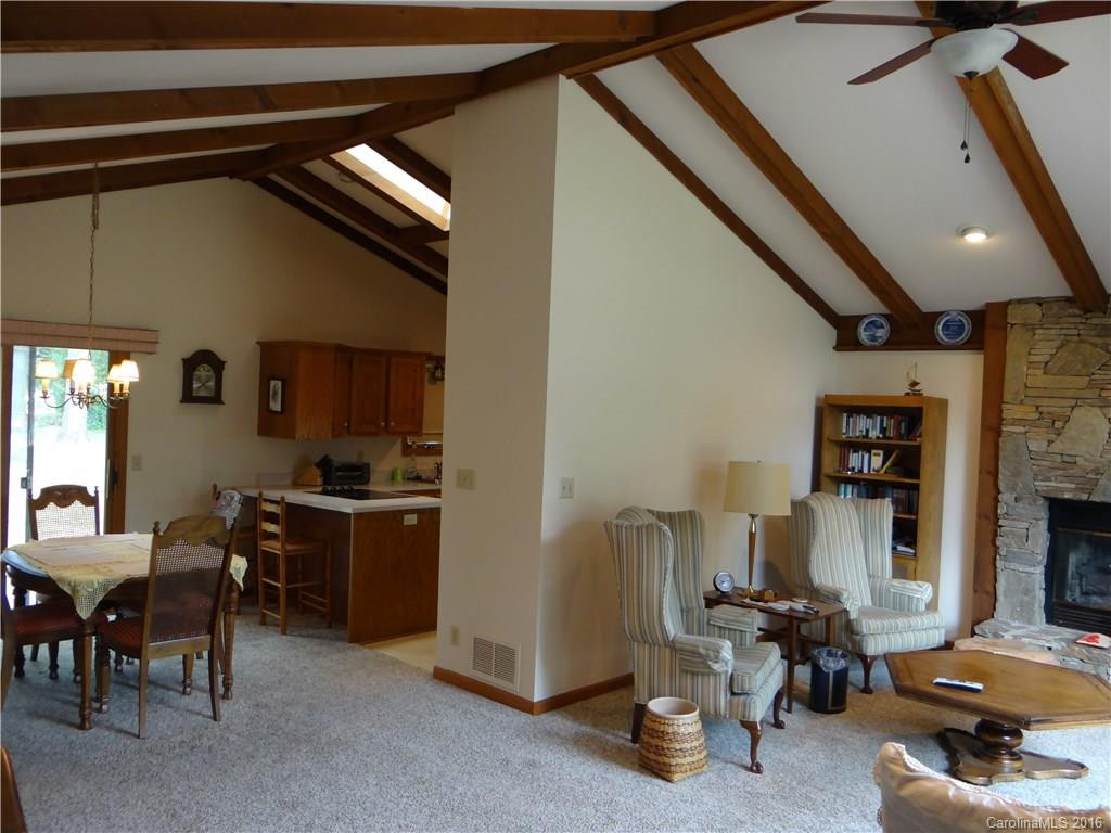 105 Edgewood Court - Photo 6