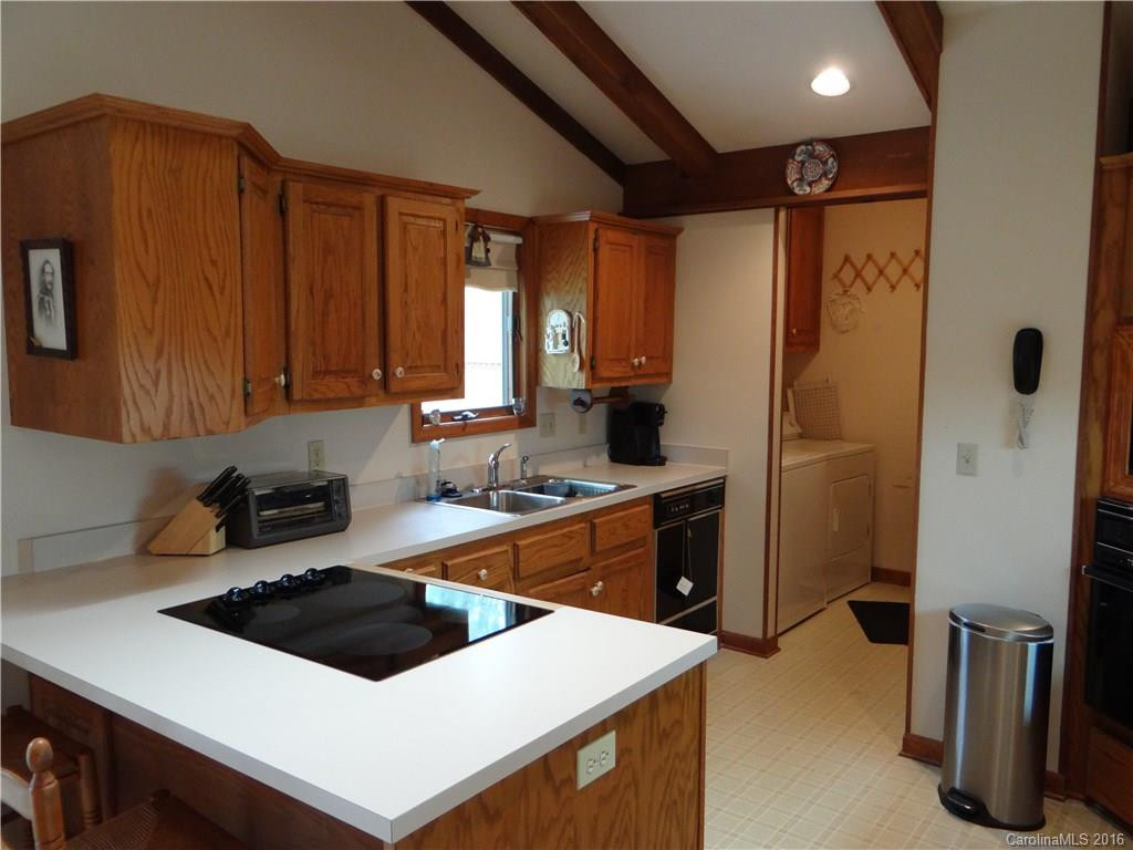 105 Edgewood Court - Photo 8