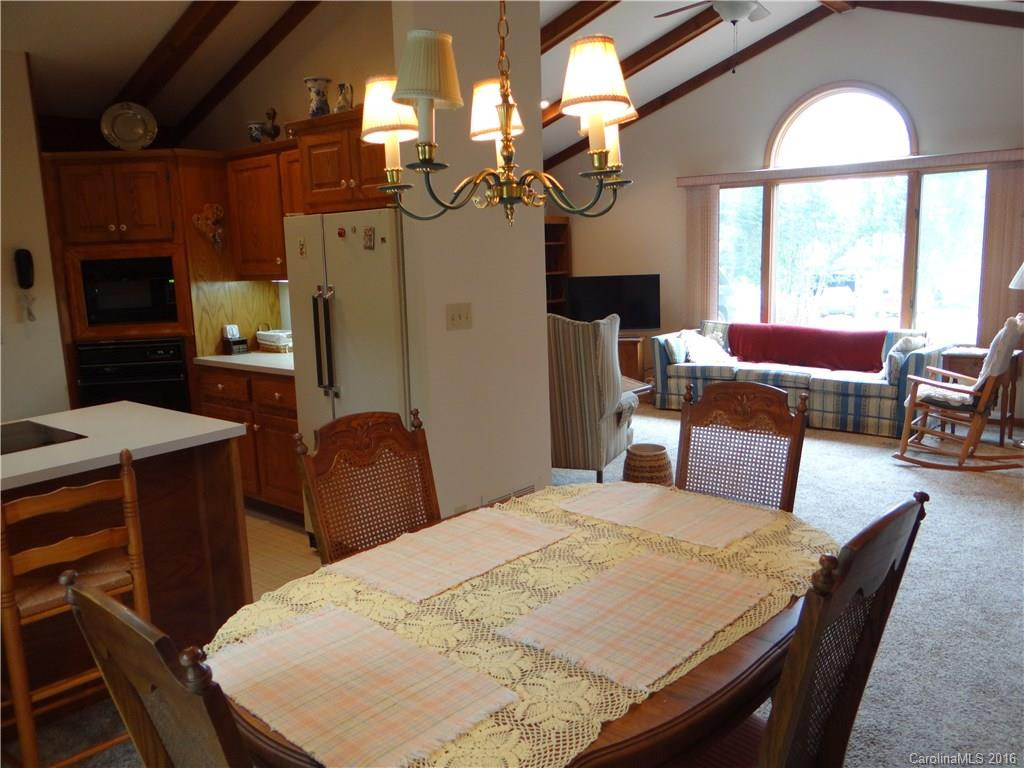 105 Edgewood Court - Photo 10