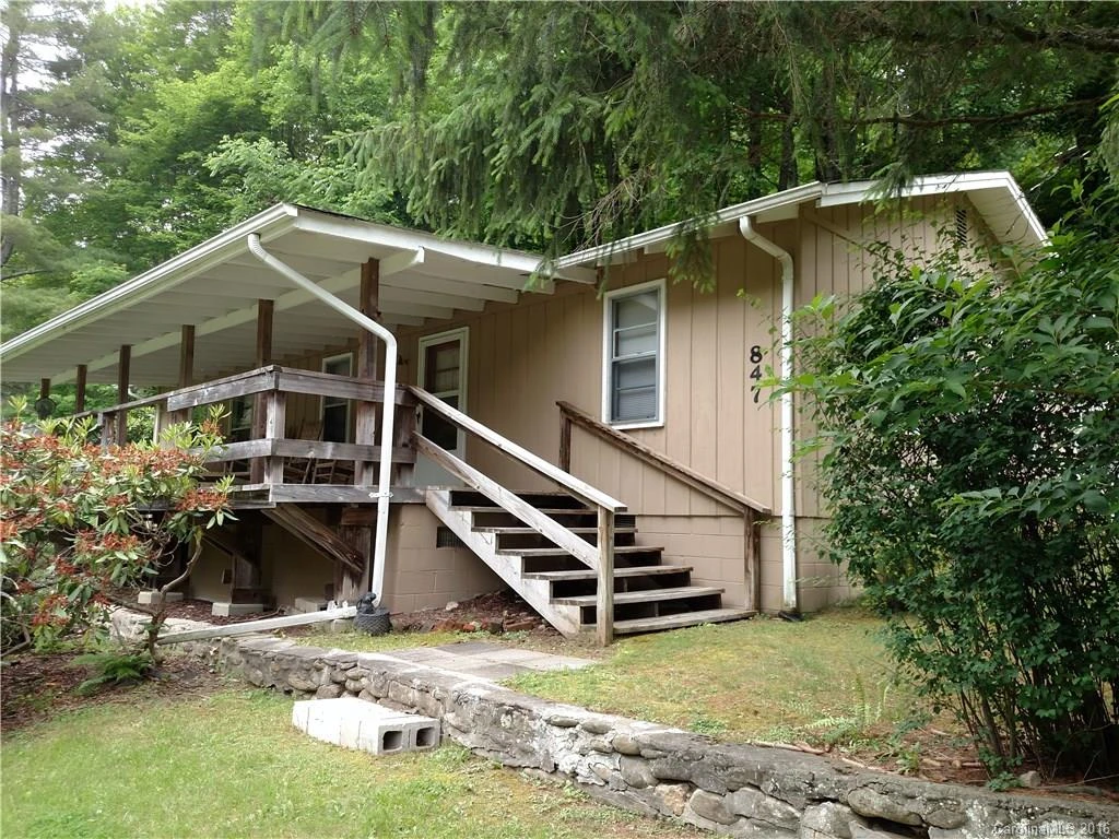 847 Cabin Flats Road