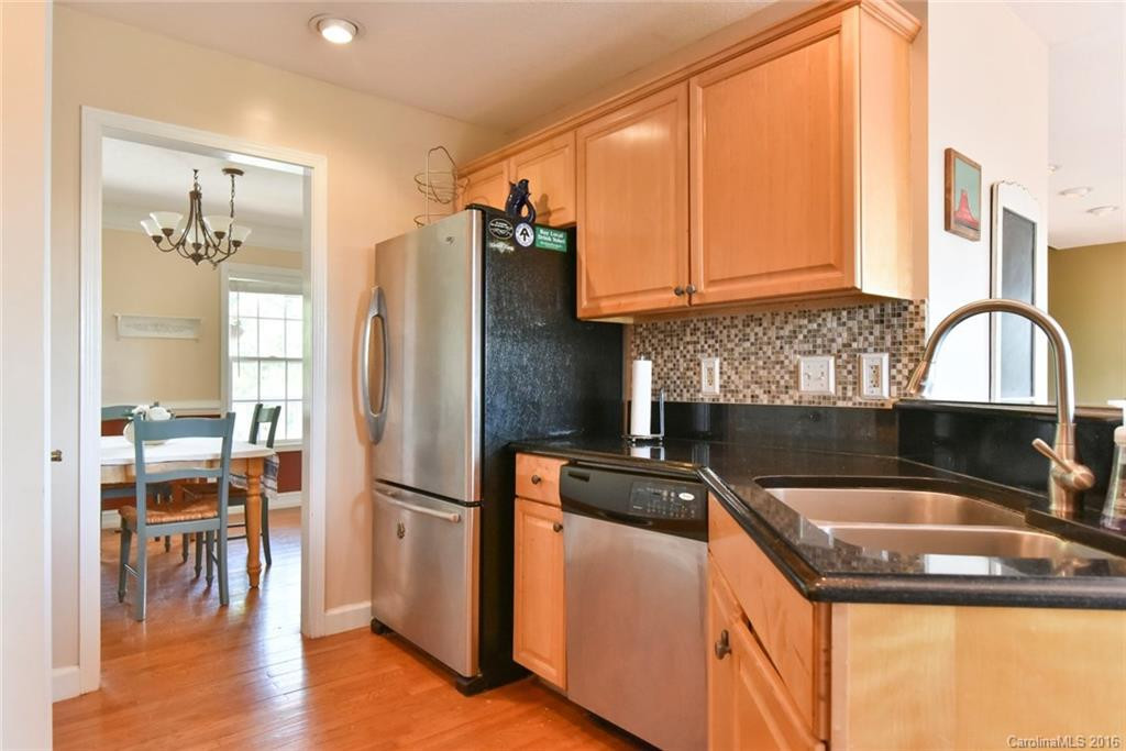24 Jupiter Heights - Photo 6