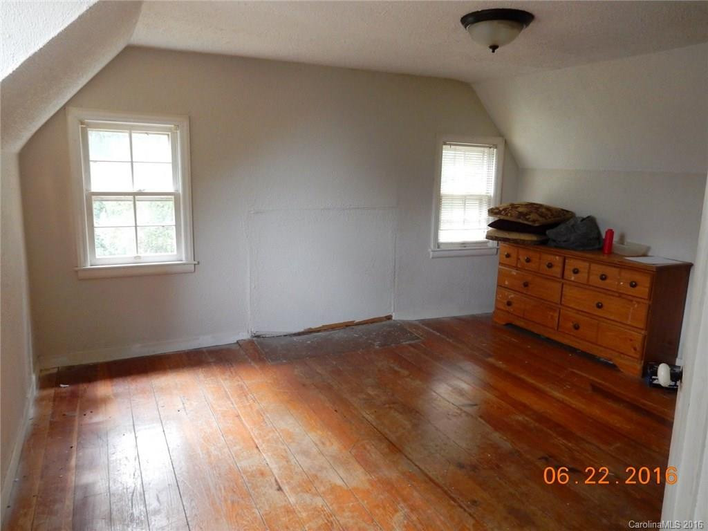 24 Roberts Drive - Photo 18