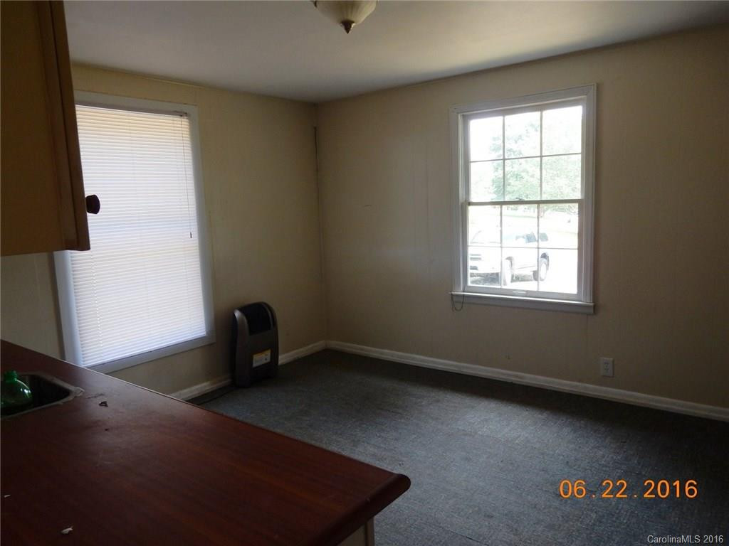 24 Roberts Drive - Photo 23