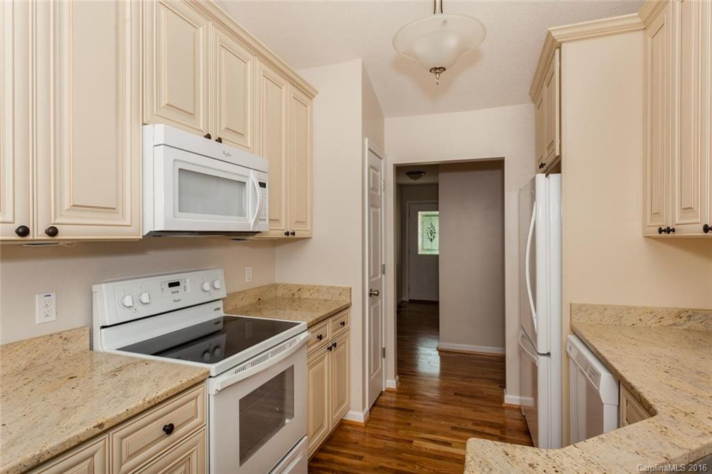 194 Allen Paul Drive #none - Photo 6