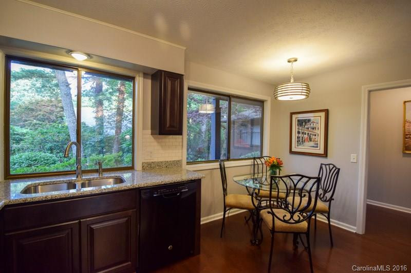 68 Laurelwood Circle #18 - Photo 3