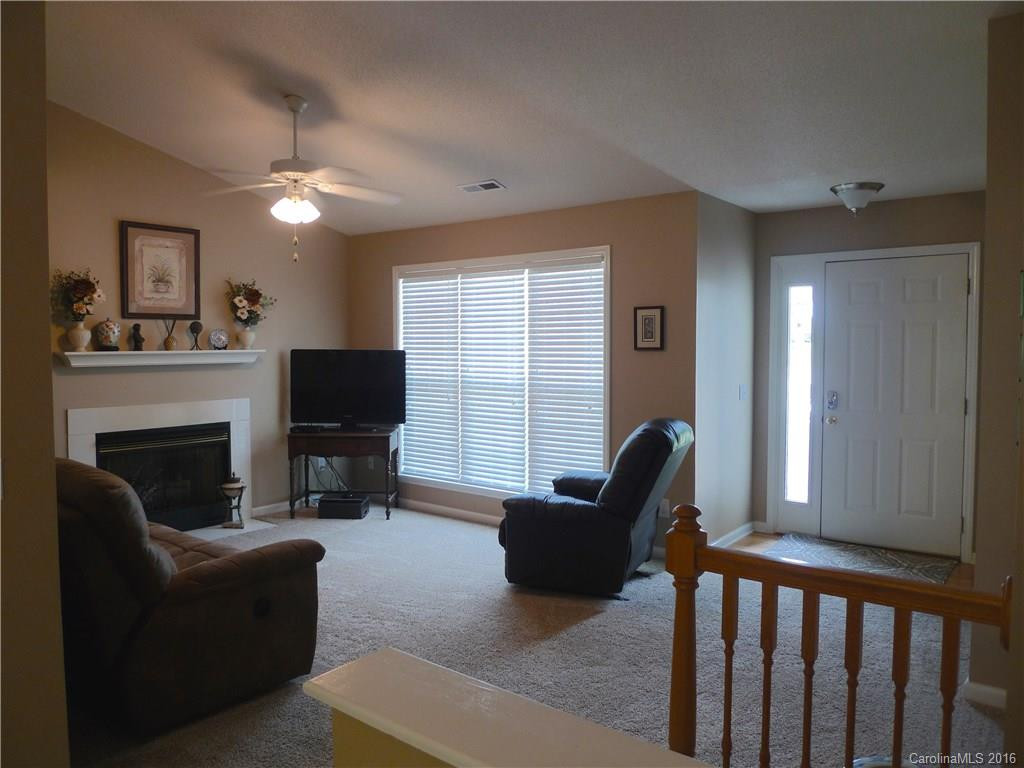 301 Latimer Lane - Photo 5