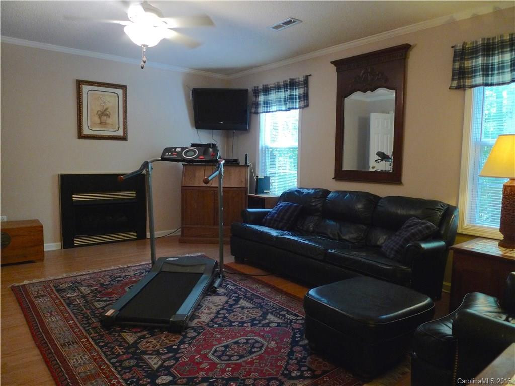301 Latimer Lane - Photo 8