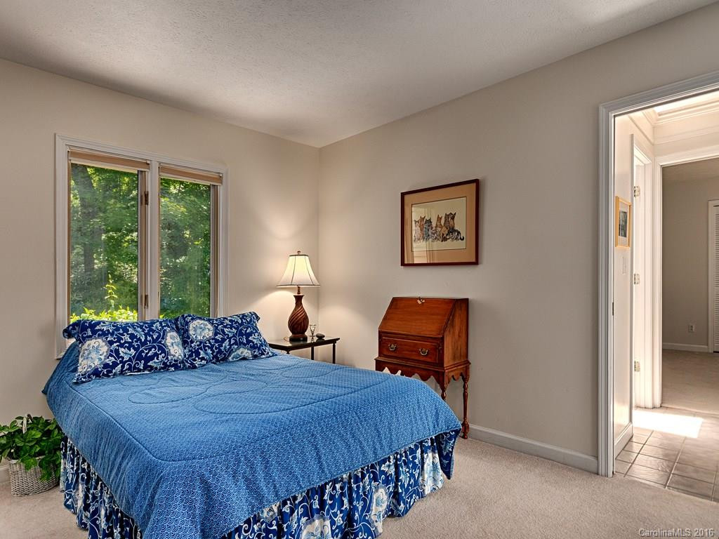 105 Woodglen Court #39 - Photo 12