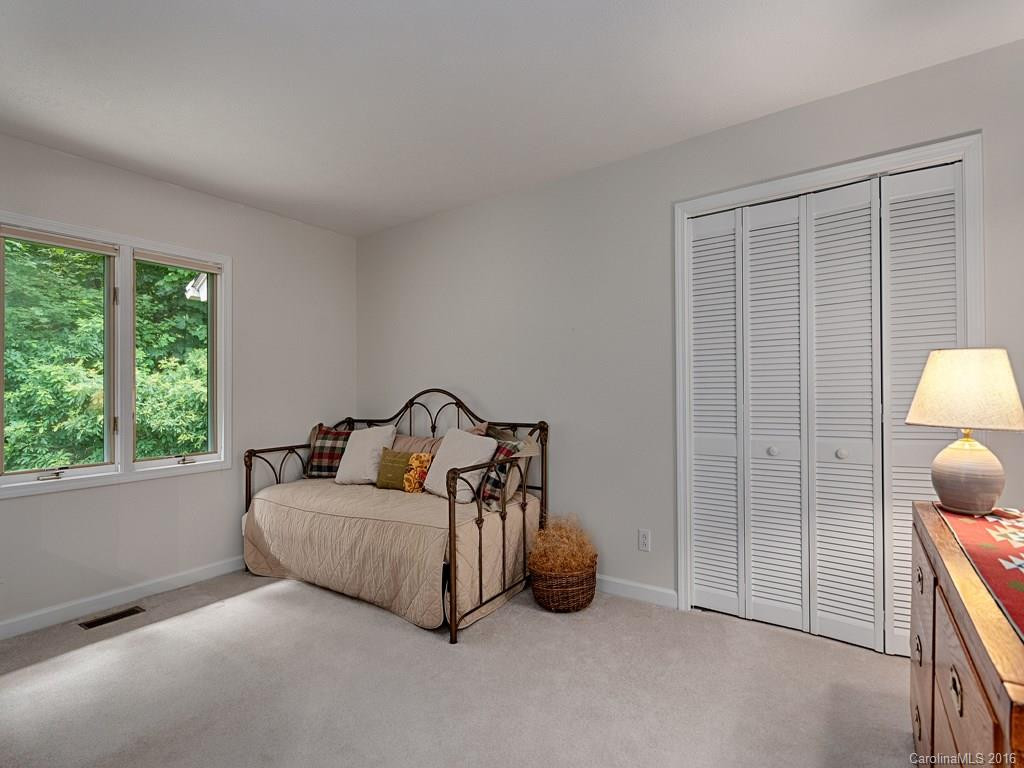 105 Woodglen Court #39 - Photo 14