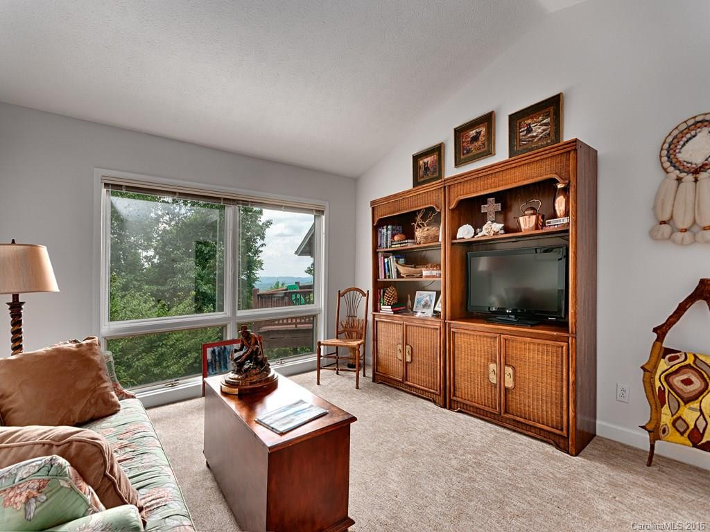 105 Woodglen Court #39 - Photo 15