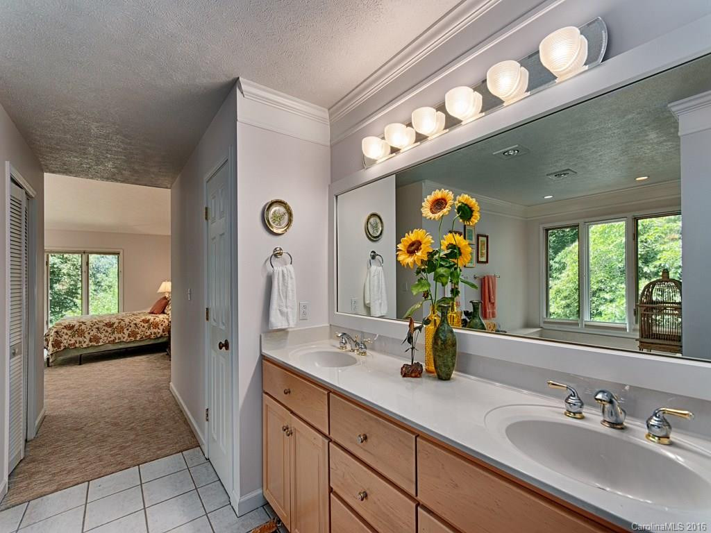 105 Woodglen Court #39 - Photo 19