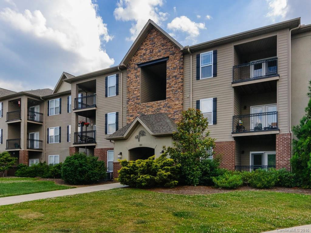 181 Brickton Village Circle #308
