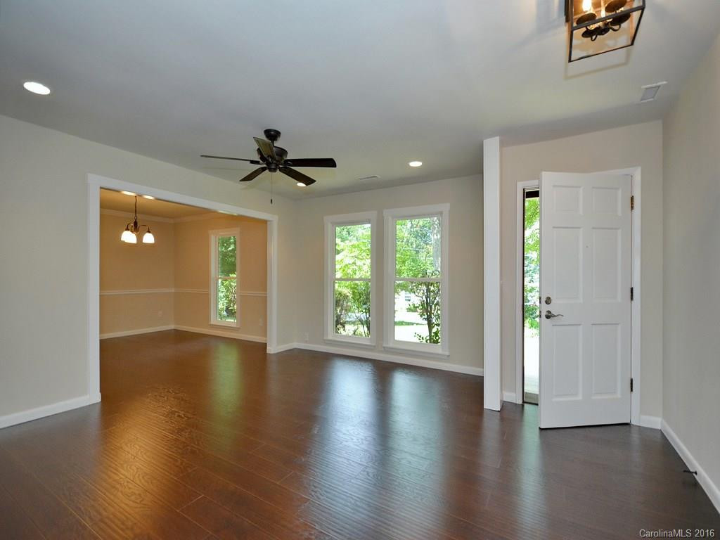 213 Dundeve Circle - Photo 2