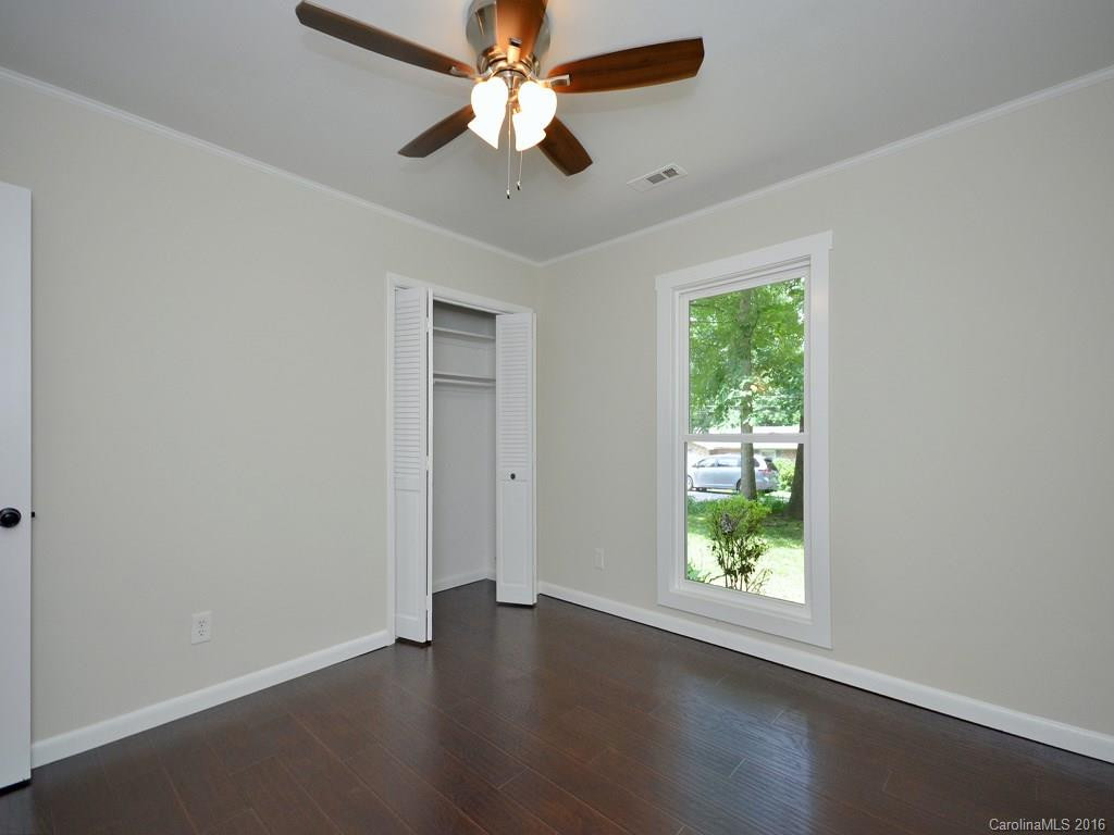 213 Dundeve Circle - Photo 11
