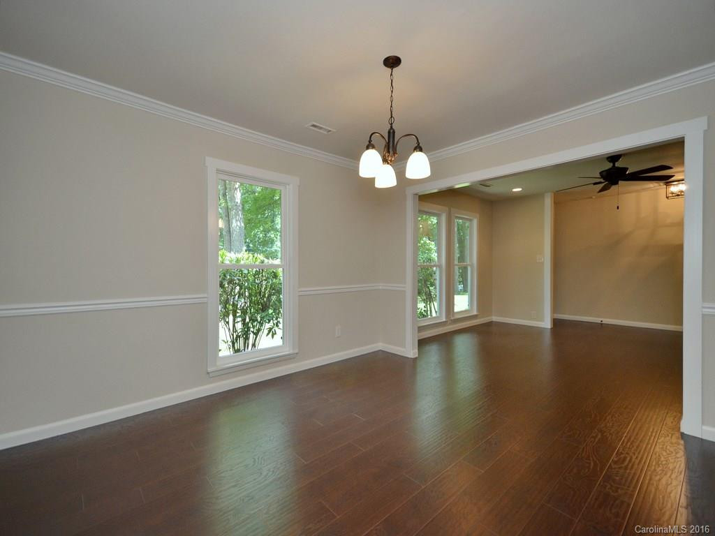 213 Dundeve Circle - Photo 4