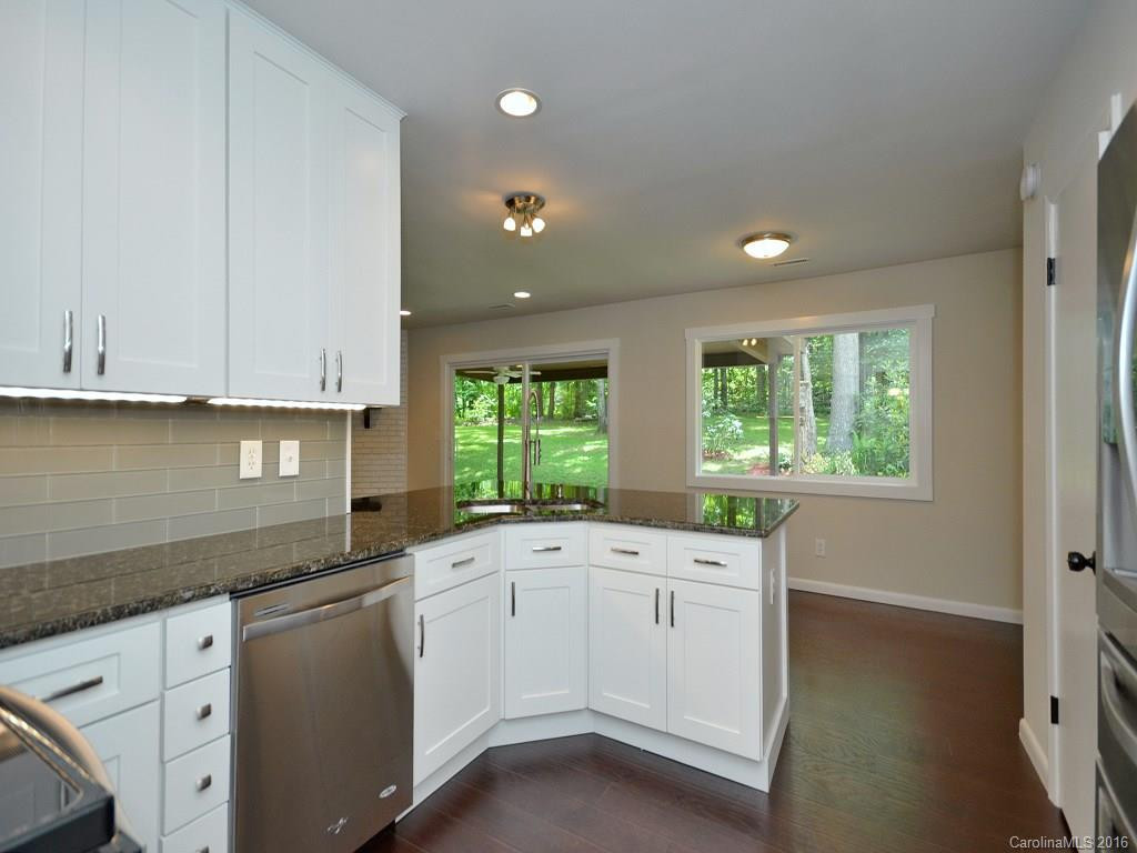 213 Dundeve Circle - Photo 5