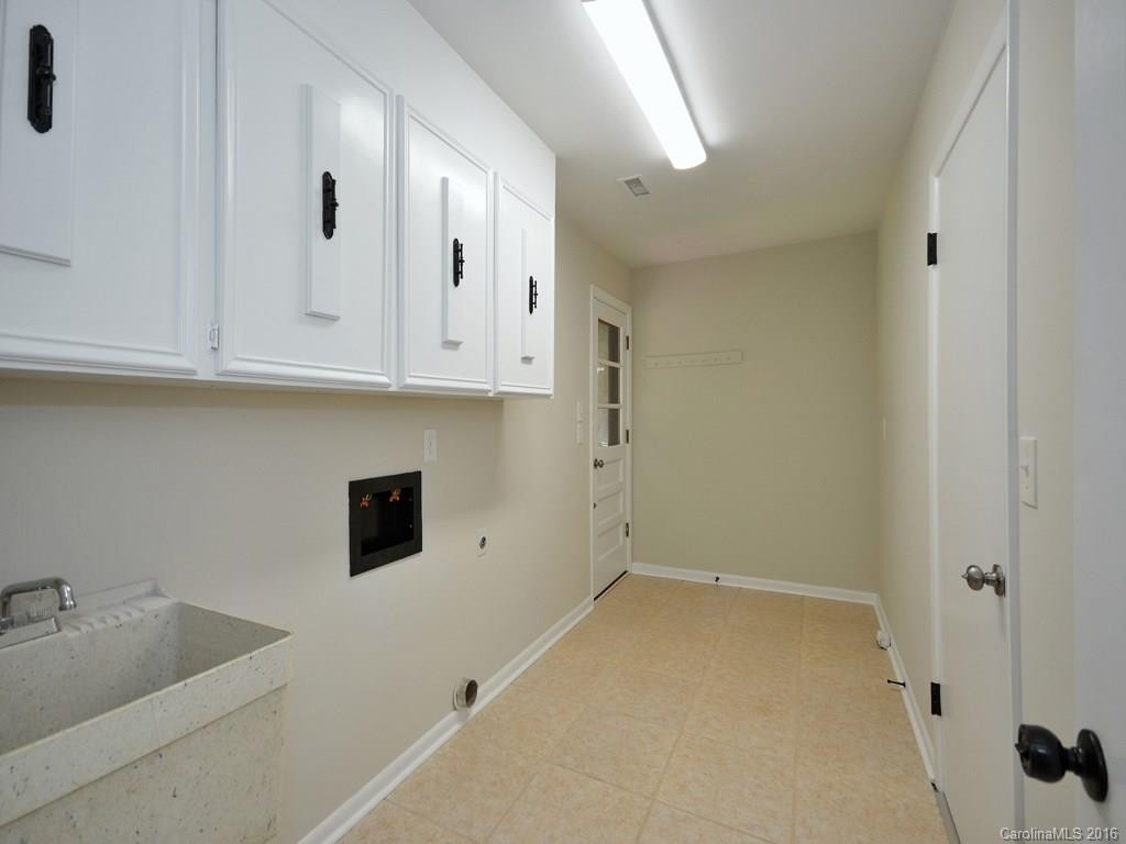 213 Dundeve Circle - Photo 9