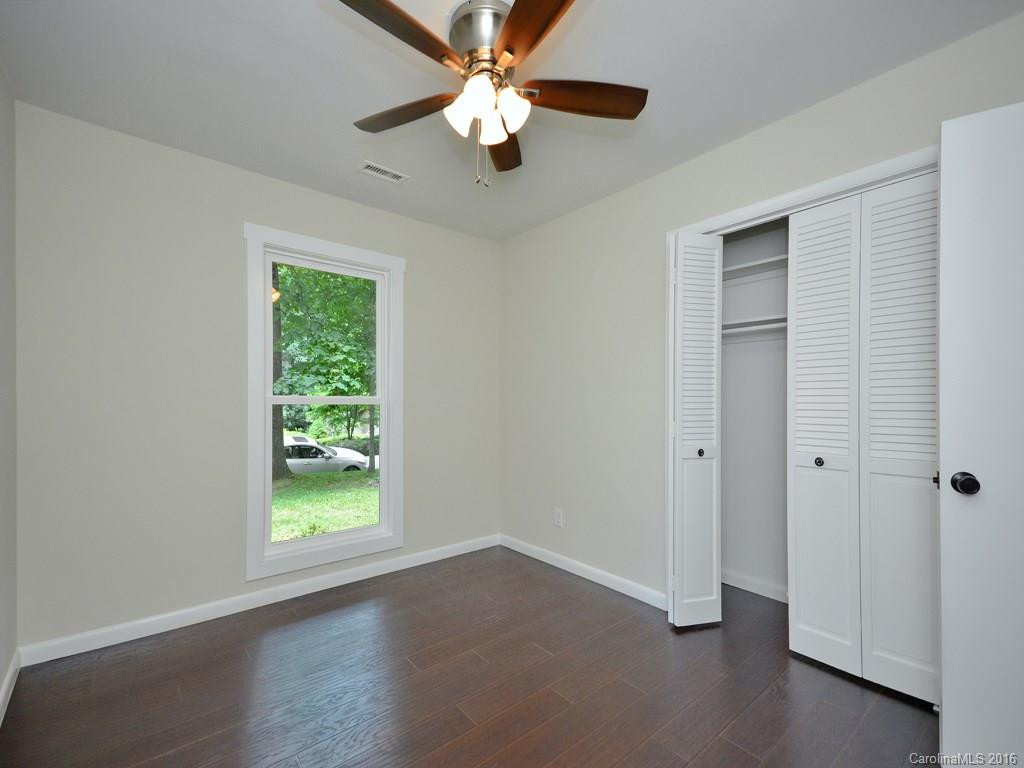 213 Dundeve Circle - Photo 10