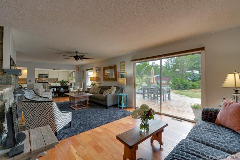 553 Oak Grove Road - Photo 3