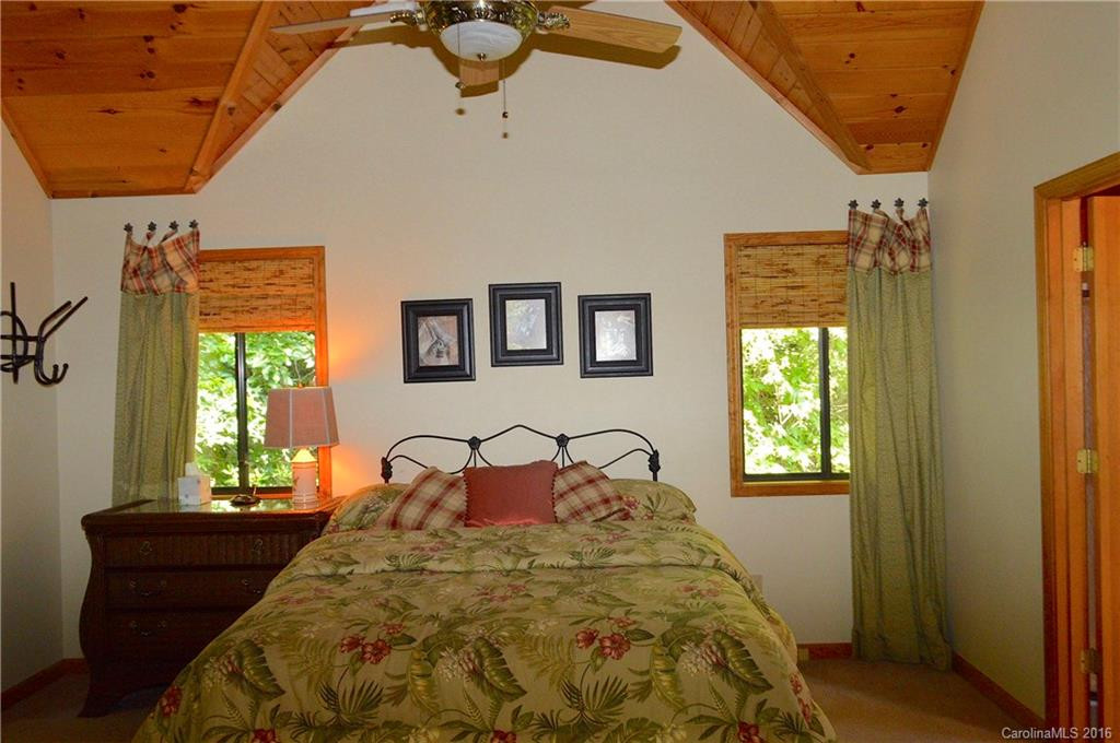 1537 Country Club Drive - Photo 16