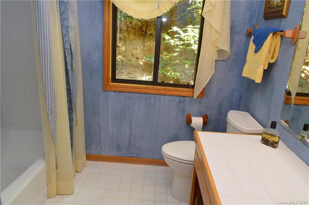1537 Country Club Drive - Photo 18