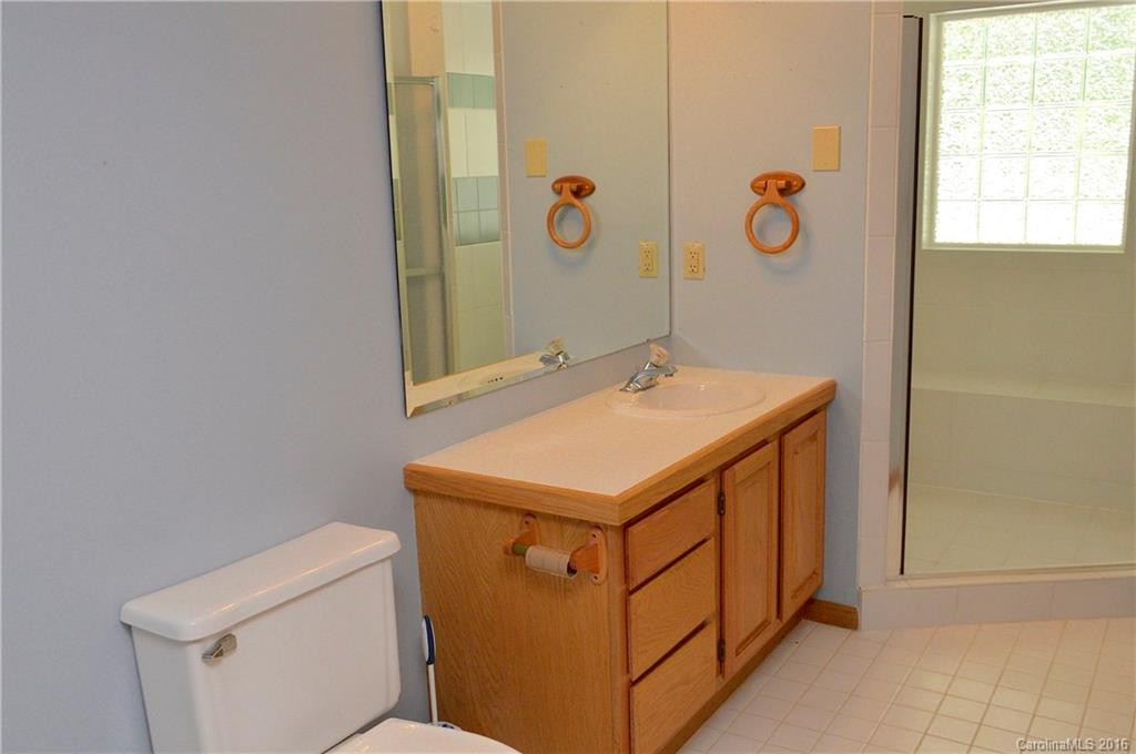 1537 Country Club Drive - Photo 19