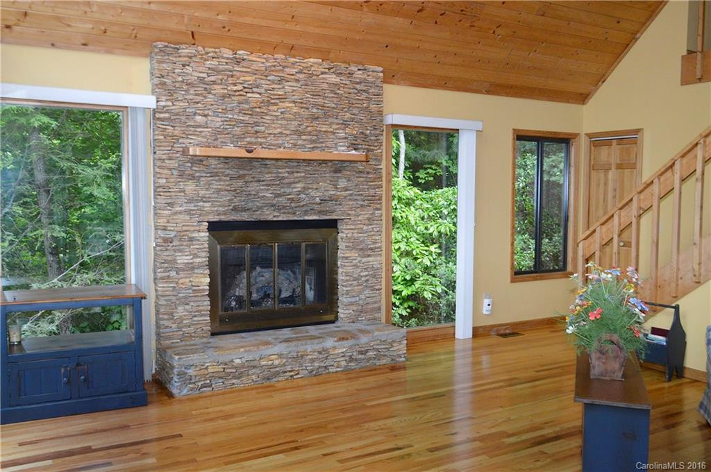 1537 Country Club Drive - Photo 4