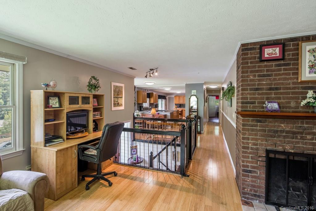 105 Whisperwood Circle #2 - Photo 4