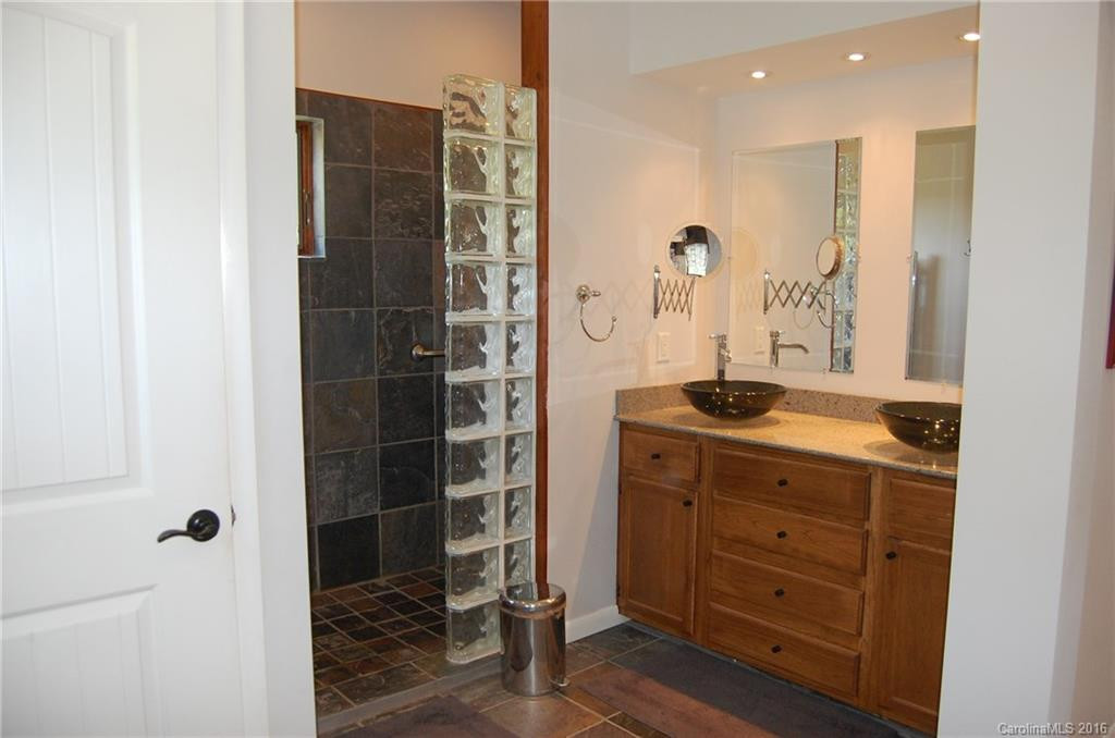 228 Easy Street - Photo 15